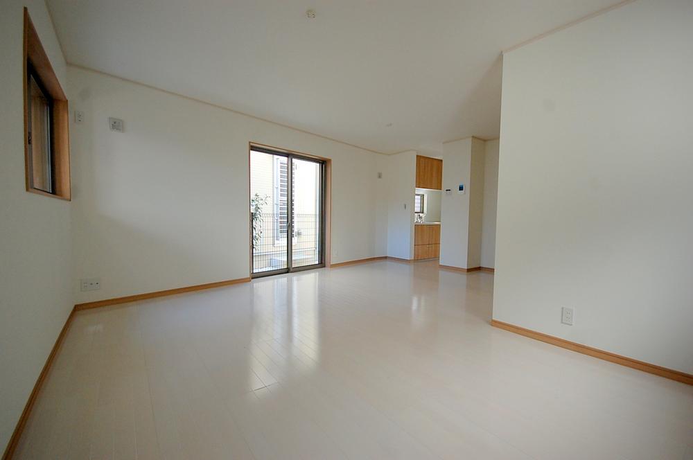 Living. 3 Building Local Photos