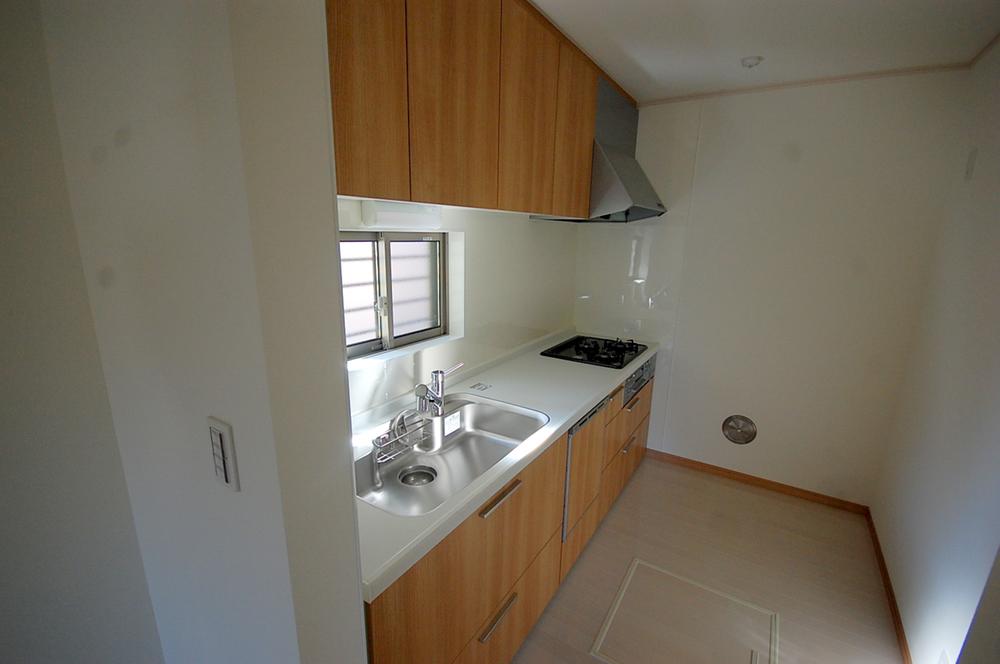 Kitchen. 3 Building Local Photos