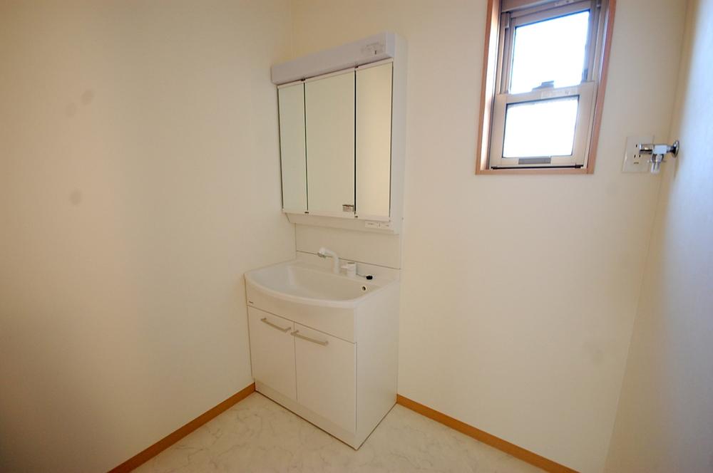 Wash basin, toilet. 3 Building Local Photos