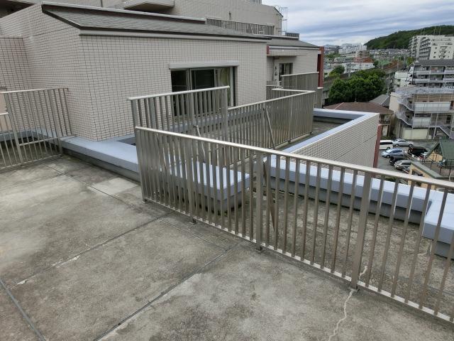 Balcony. Local (September 2013) Shooting