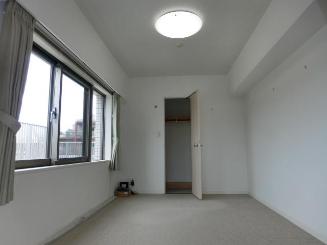 Non-living room. Indoor (September 2013) Shooting