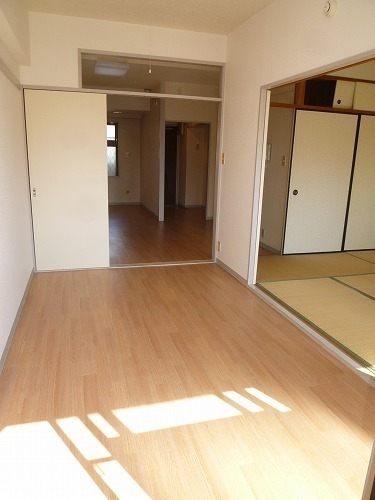 Other room space. Western-style rooms