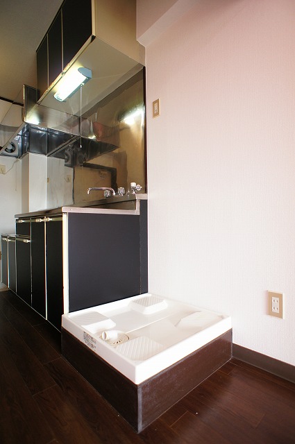 Other room space. Washing machine Storage