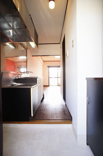 Entrance. Also it changed the front door of Doma! 