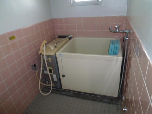 Bathroom. Room (August 2012) shooting