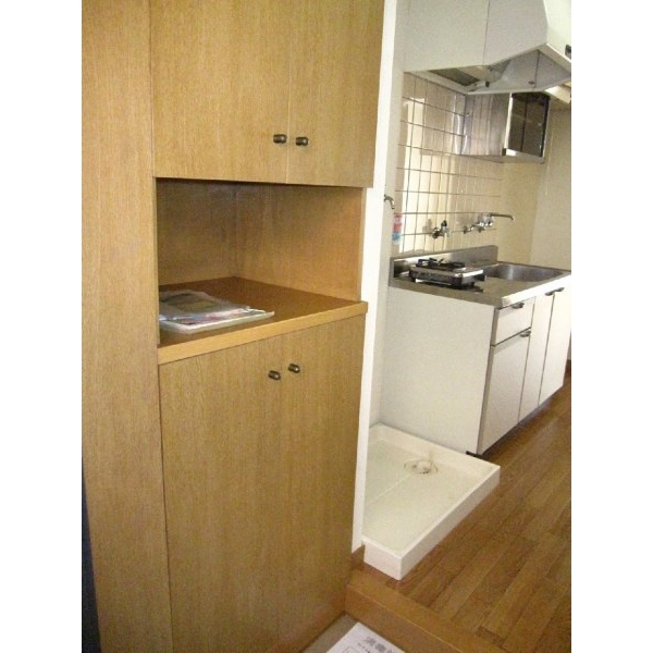 Other Equipment. Entrance storage. You or you can put the key in the middle.