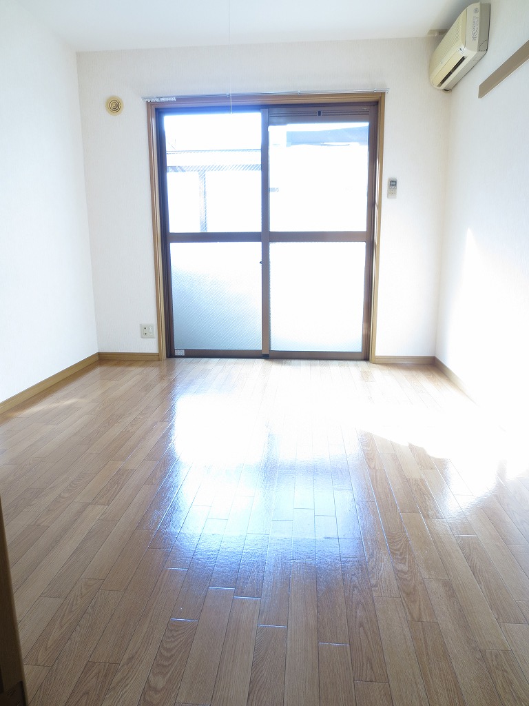 Living and room. I'm glad a little spread ☆ 