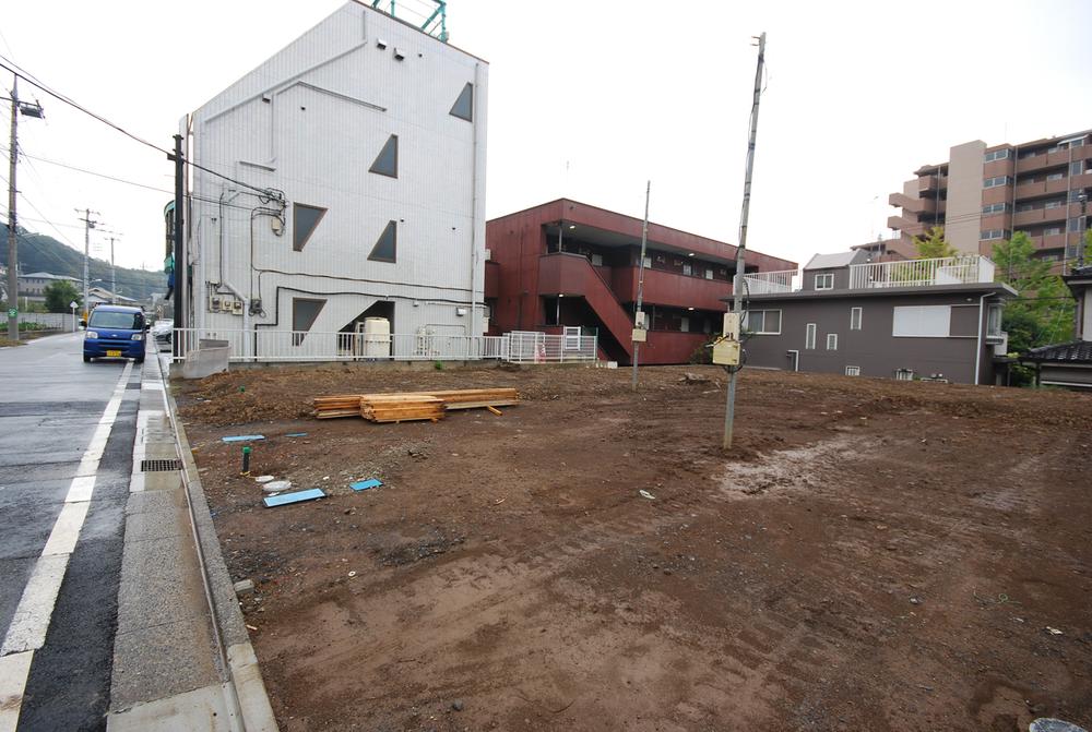 Local photos, including front road. Local (10 May 2013) Shooting