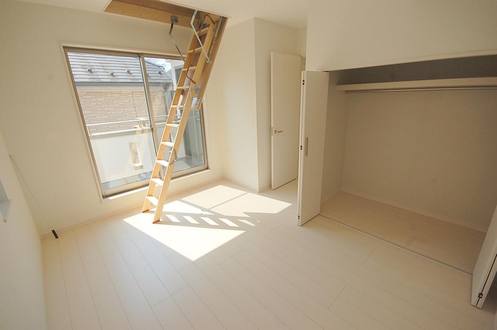 Same specifications photos (Other introspection). Same specifications