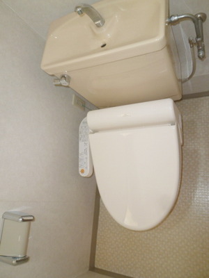 Toilet.  ☆ Bidet ☆ 
