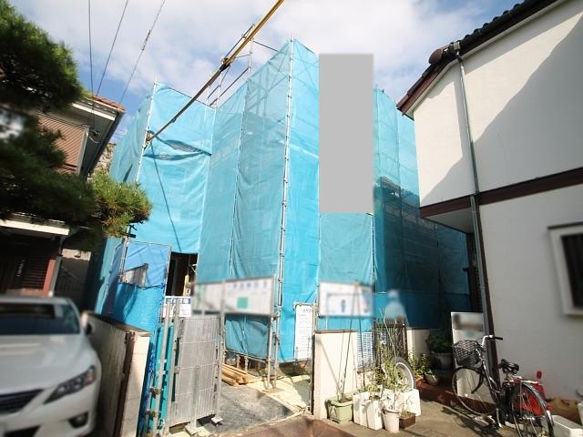 Local appearance photo. 1 Building During construction