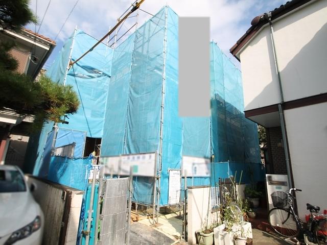 Local appearance photo. 1 Building During construction