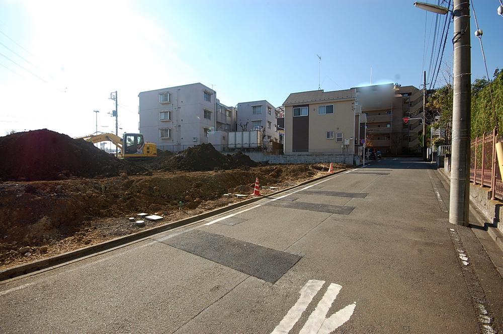 Local photos, including front road. Local (12 May 2013) Shooting