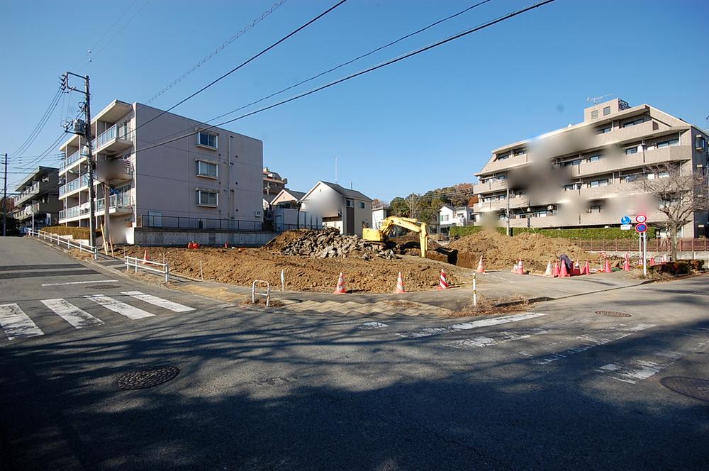 Local photos, including front road. Local (12 May 2013) Shooting