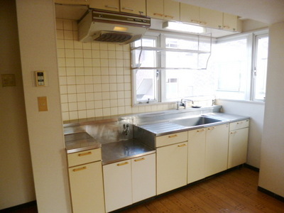 Kitchen. Window kitchen