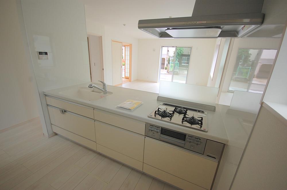 Same specifications photo (kitchen). The company construction cases