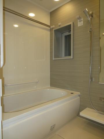 Bathroom. In bathroom, Mist sauna are equipped with the standard.