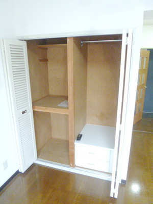 Receipt. Storage lot