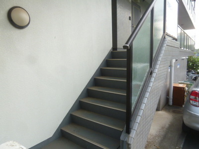 Entrance. Entrance side