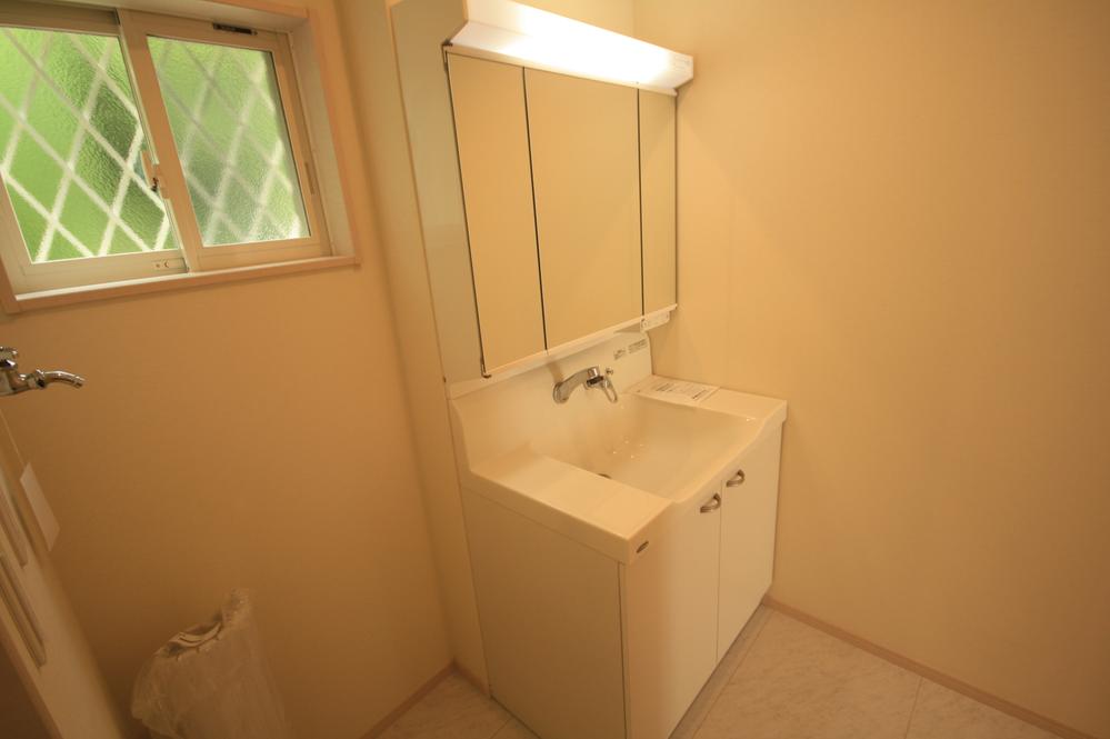 Same specifications photos (Other introspection). Indoor same specifications