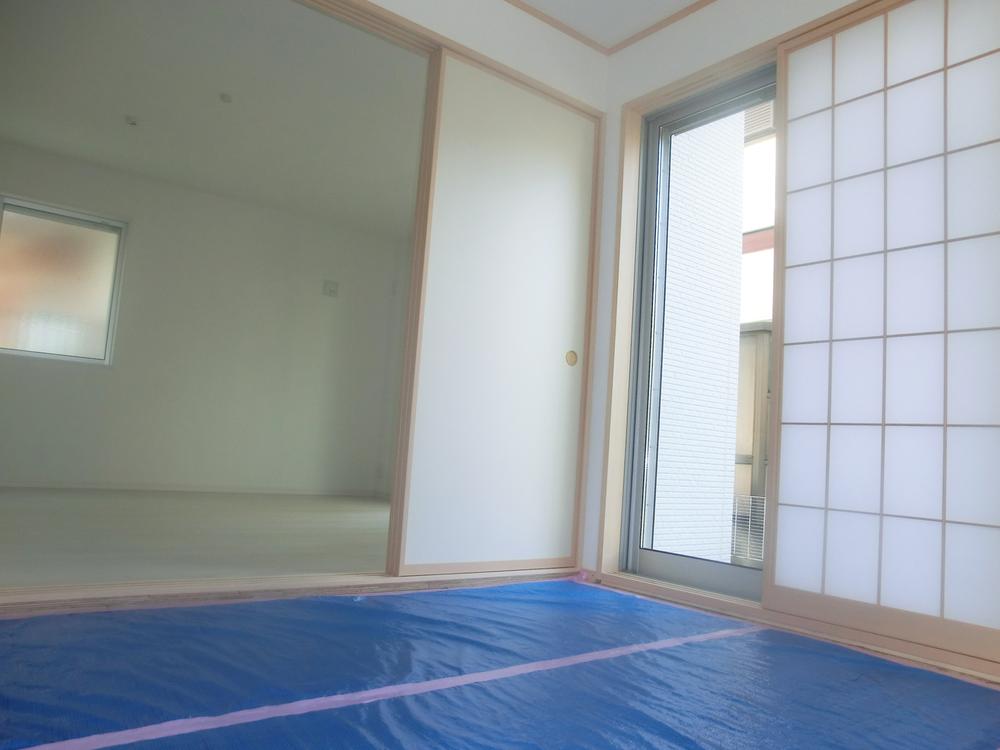 Non-living room. Indoor (12 May 2013) Shooting