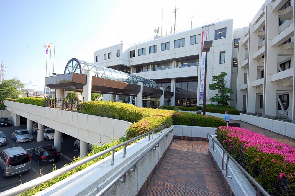 Government office. 787m to Tama city hall