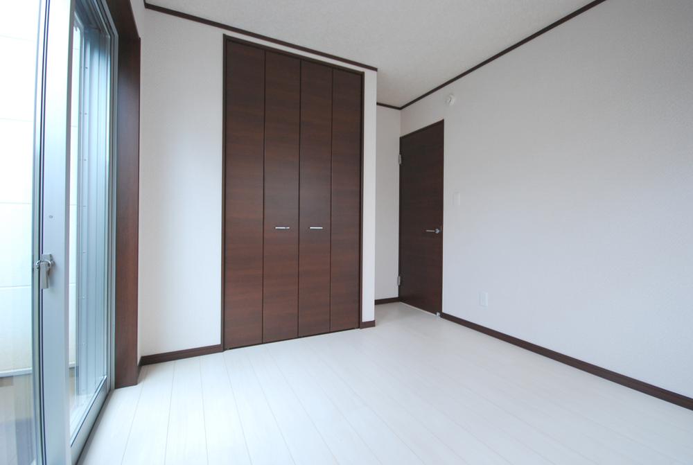 Other introspection. Indoor (September 2013) Shooting