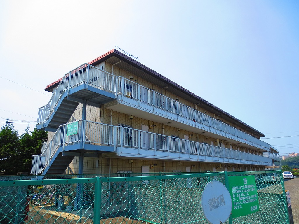 Building appearance. Parking is spacious wife is also safe