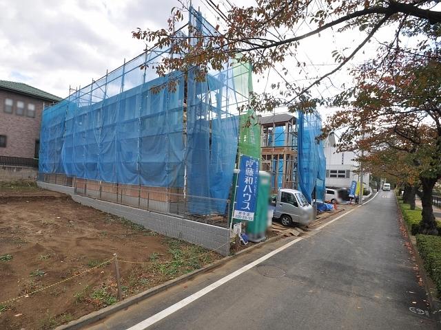 Local photos, including front road. Tama ShiKiyoshikeoka 1-chome field landscape 2013 / 11 / 12 shooting