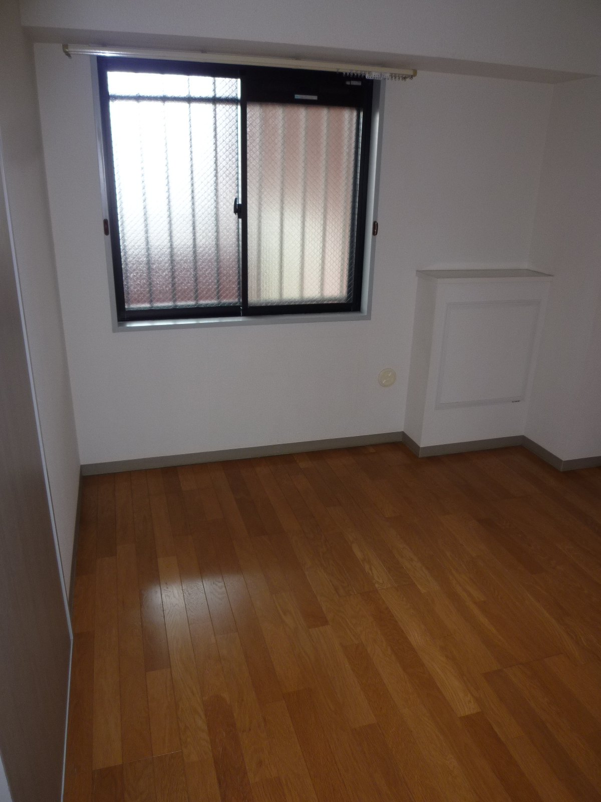 Other room space. The north side of the Western-style!