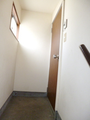 View. Entrance Staircase is this room-only