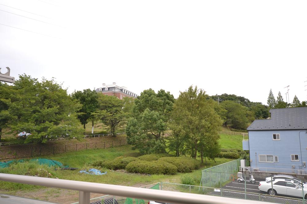 View photos from the dwelling unit. View from local (September 2013) Shooting