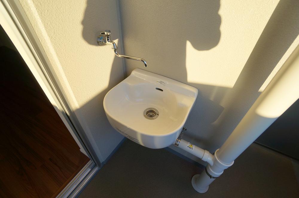 Other. Facing south / Bathroom Dryer / All room storage / Around traffic fewer / Face-to-face kitchen / Security enhancement / South balcony / Elevator / The window in the bathroom / TV monitor interphone / Storeroom