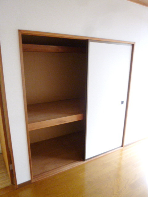 Receipt. Western-style housing