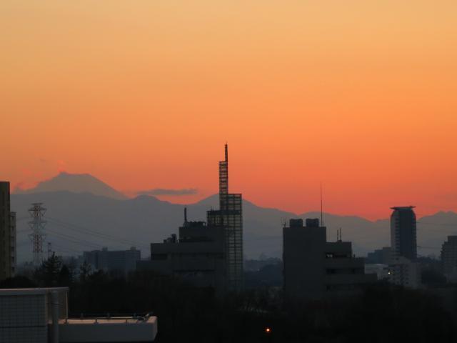 View photos from the dwelling unit. Here also views of the seller like shooting. The visible on the left side is Mount Fuji.