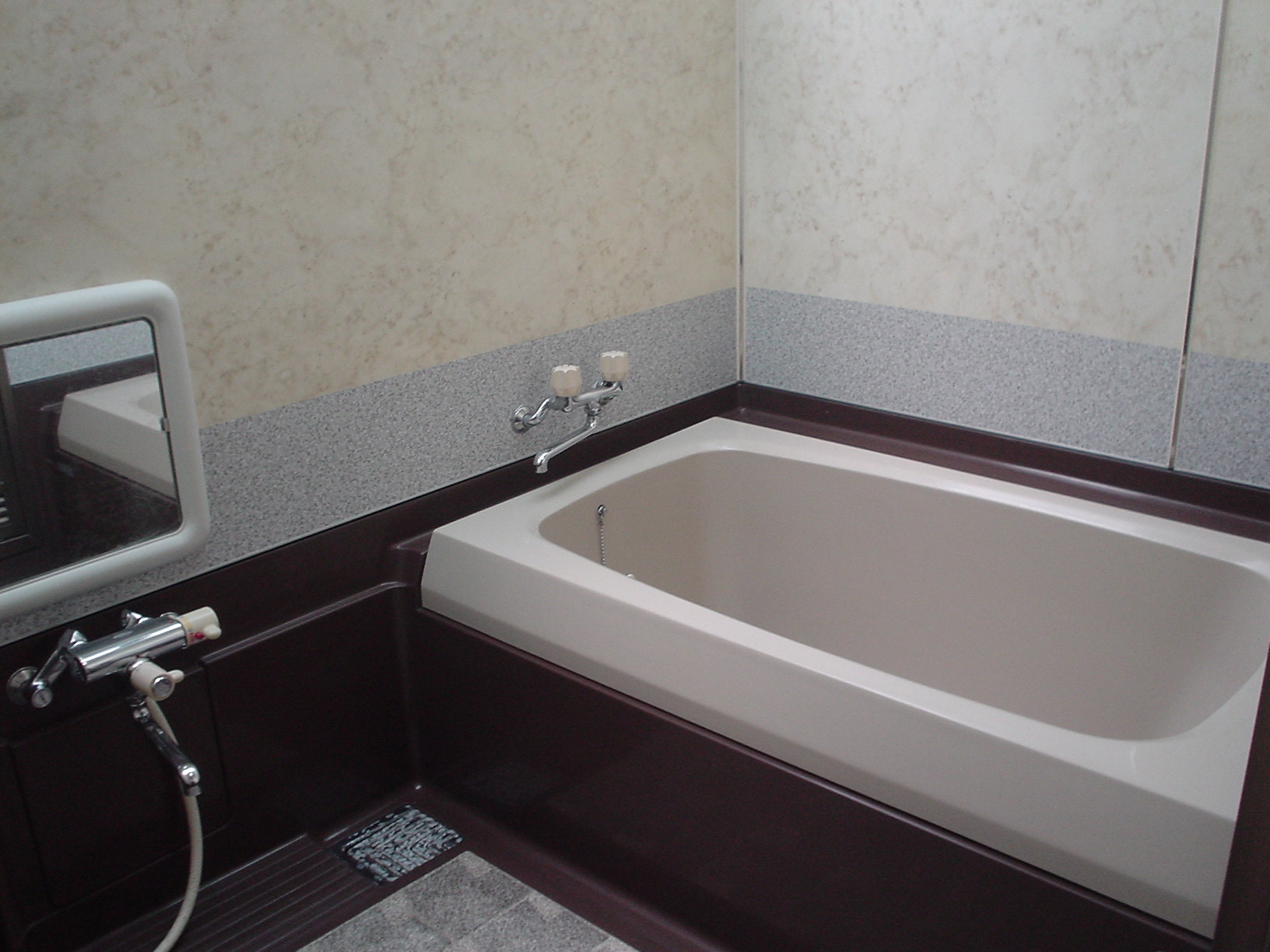 Bath. Reheating function unit bus