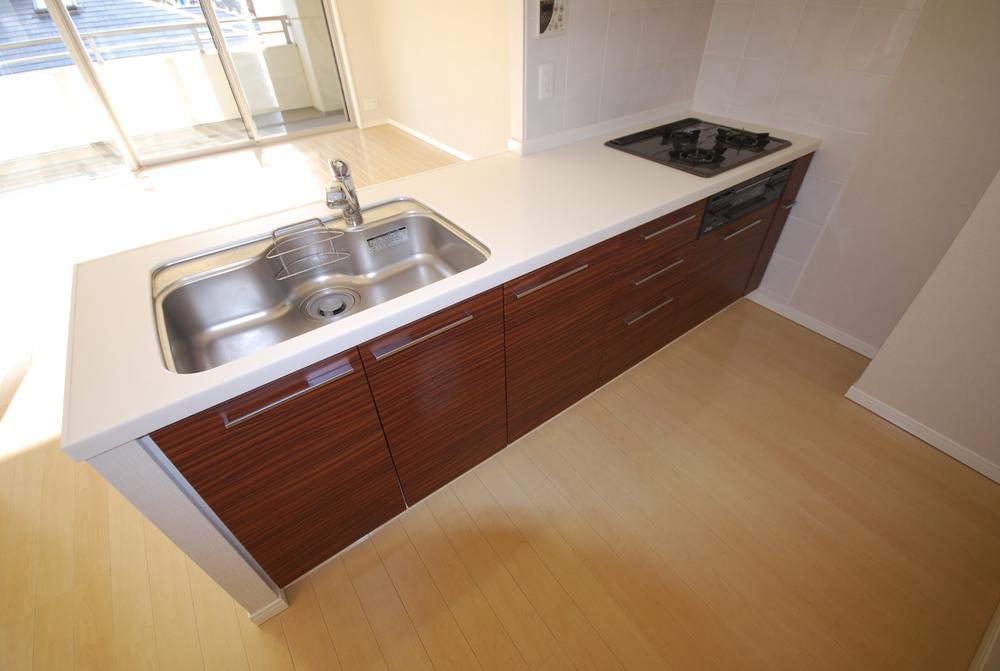 Kitchen. December 2013 shooting