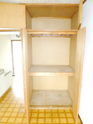 Receipt. Storage space