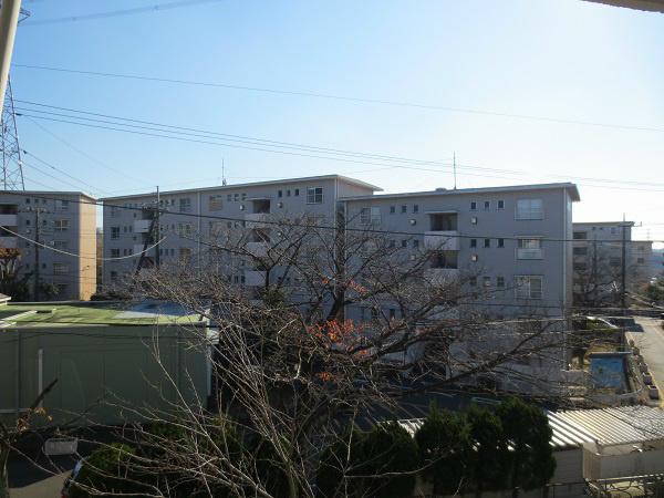 View photos from the dwelling unit. It is the south side view.