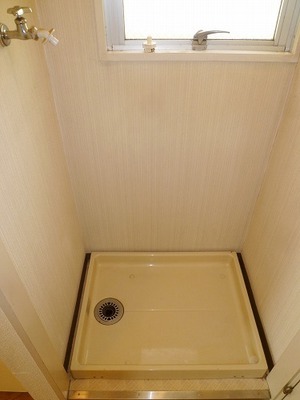 Other Equipment. It is indoor washing machine Storage