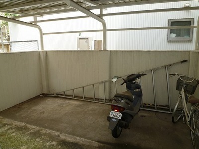 Parking lot. Is a bicycle parking lot