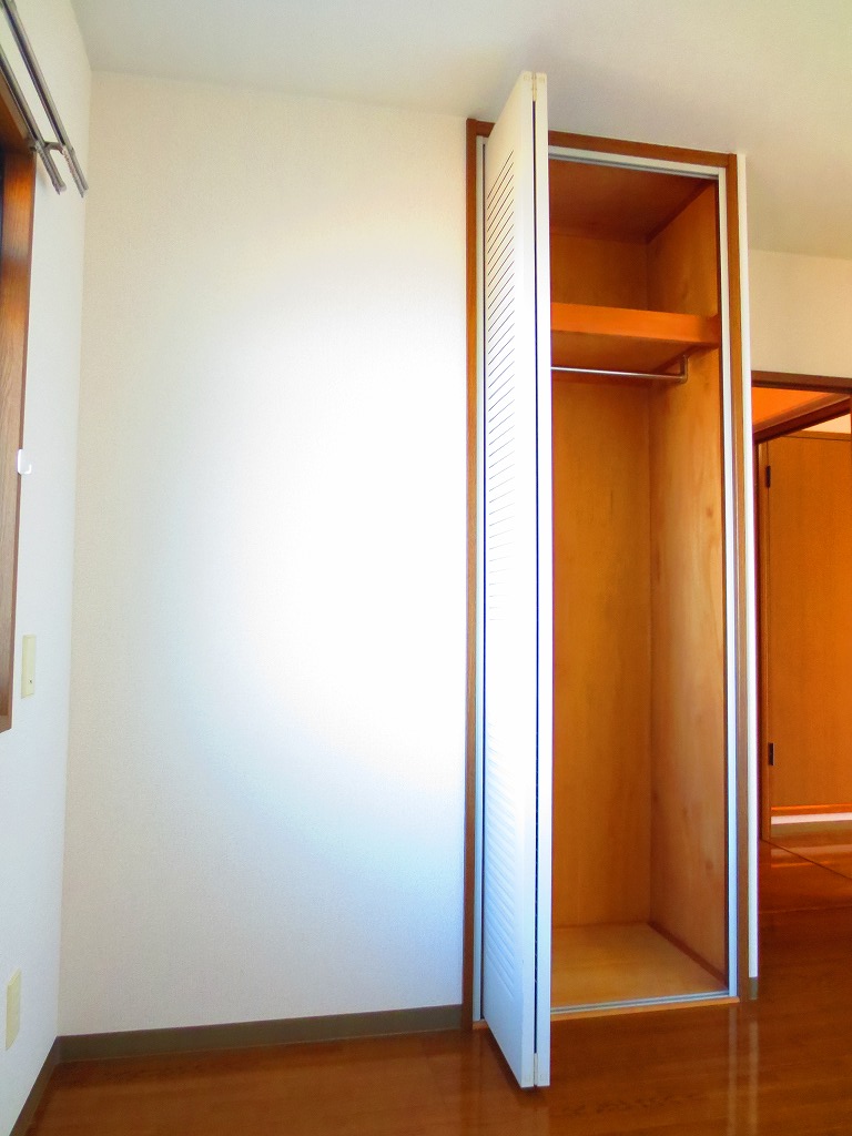 Living and room. It is with closet