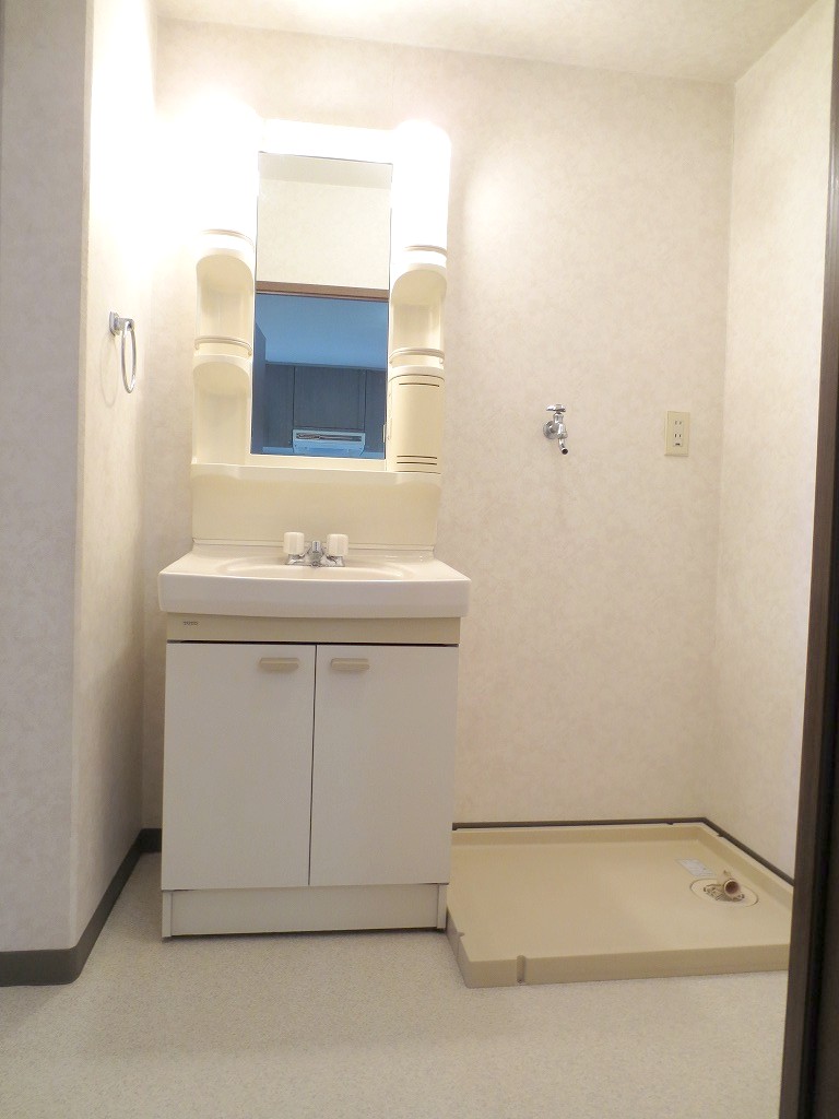 Washroom. Outing before grooming check of