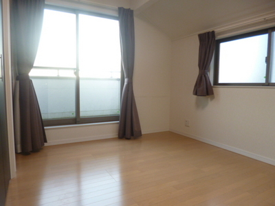 Living and room. Beautiful flooring