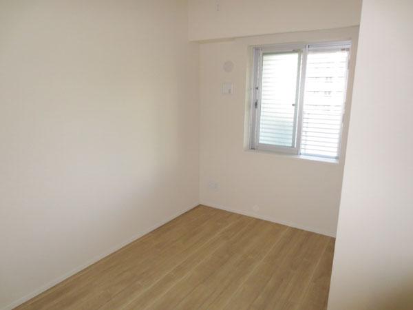 Non-living room. Indoor (10 May 2013) Shooting