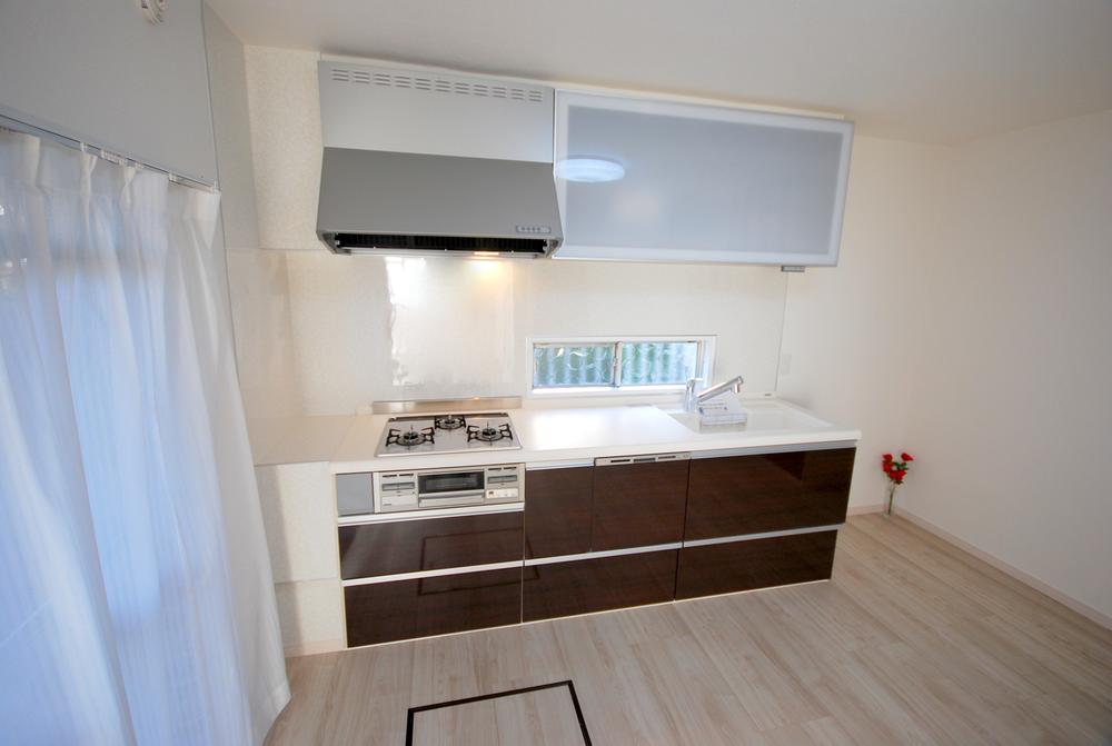 Kitchen. Local (12 May 2013) Shooting