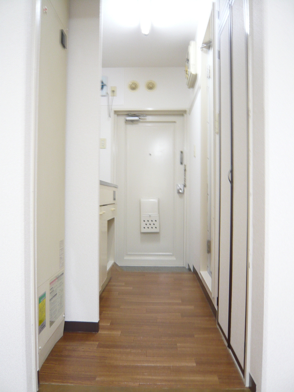 Other room space. We photographed the entrance from the room