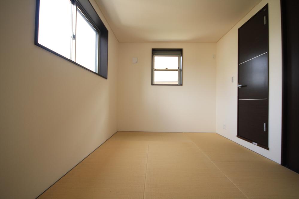 Other introspection. Indoor (2013) Shooting