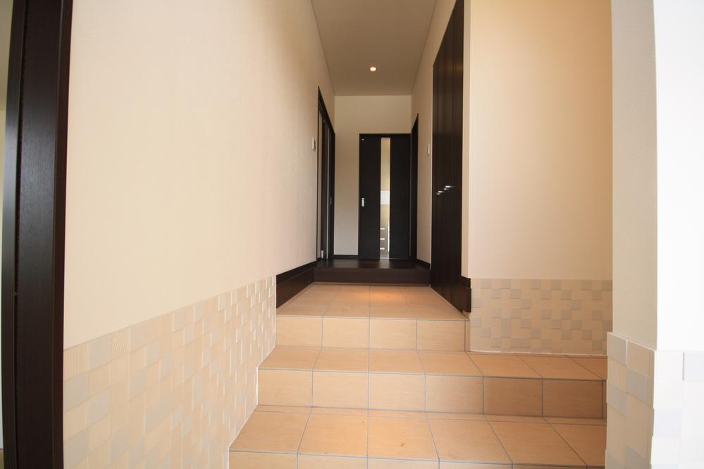 Entrance. Indoor (2013) Shooting