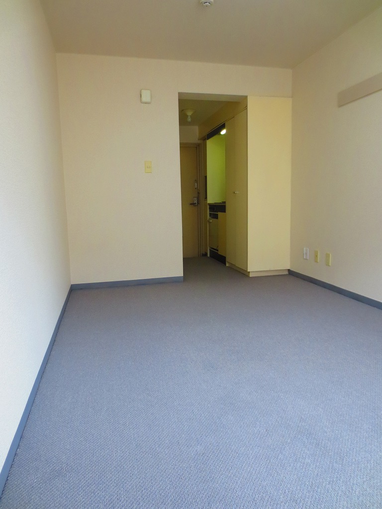 Living and room. It is simple and easy to use